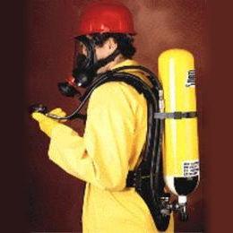 Breathing Apparatus With Carbon Composite Cylinder