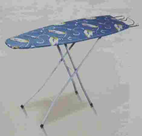 Wooden Ironing Table (GEC-526SM)