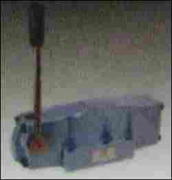 Lever Operated Directional Control Valve DL20
