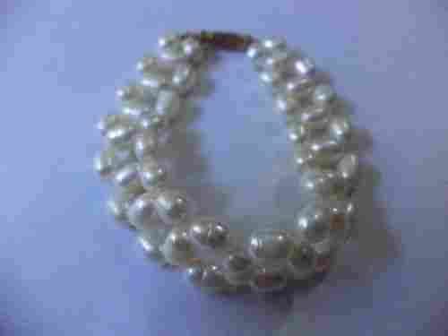 Stylish Design Pearl Bracelet