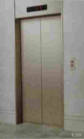 Lift Door (E 312 Splayed Jamb With Transom Panel)