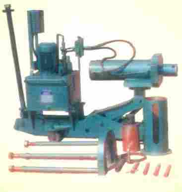 Hydraulic Trolley Mounted Bearing Puller