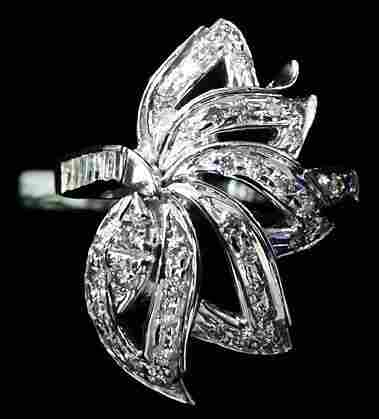 Trendy Design Ladies Diamond Ring