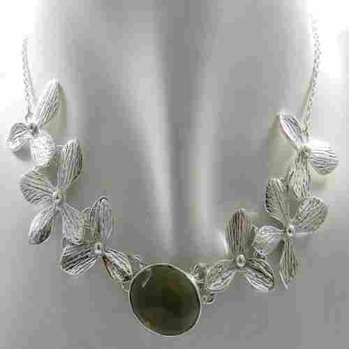 Elegant Solid 925 Silver Flower Design Smoky Hydro Gem Fashion Necklace