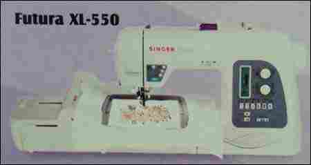 Stitching Machine (Futura XL - 550)