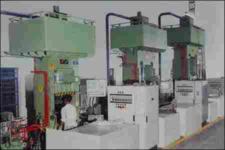 Compression And Transfer Moulding Machine