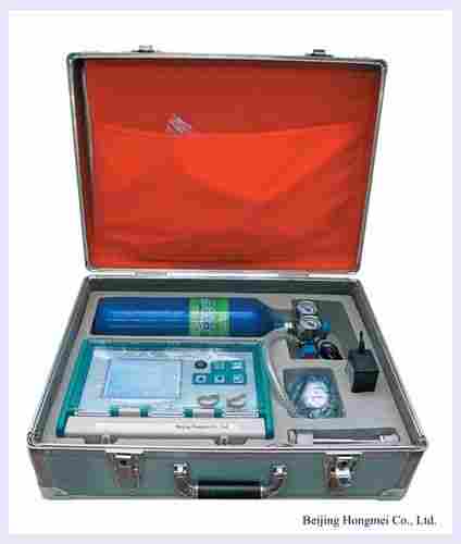 Transport, Emergency, Case Ventilator with Heating Humidifier and Cylinder