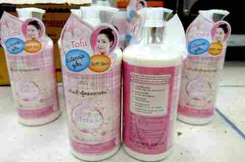Snowgirl Tofu And Collagen Body Lotion