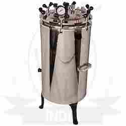 VKSI Double Wall Vertical Autoclave