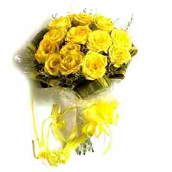 Flowers Bouquet of 10 Yellow Roses