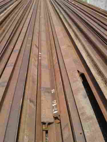 90R Rail Poles