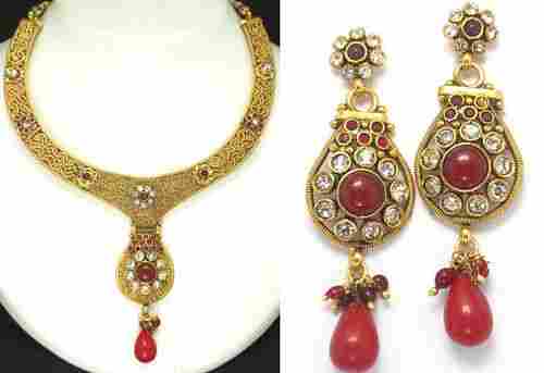 Golden Polish Necklace with Earrings
