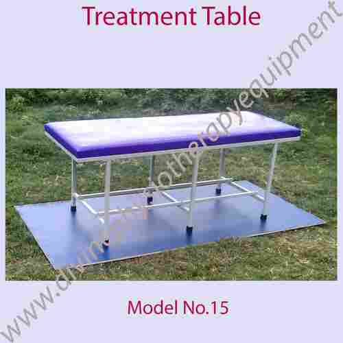 Treatment Table With 3 Legs