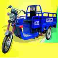 Loading E Rickshaw
