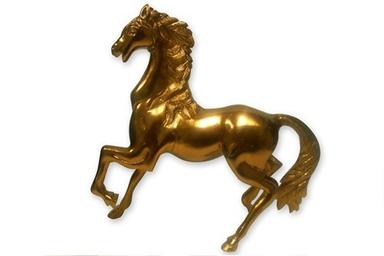  हस्तशिल्प पीतल का घोड़ा आयाम: 113 X 111 X 24 मिलीमीटर (मिमी) 