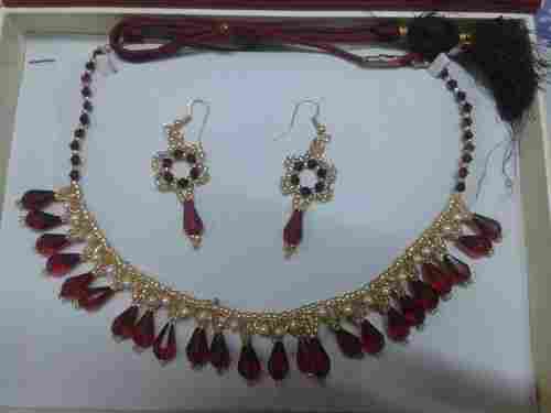 Maroon Beaded Necklace Set