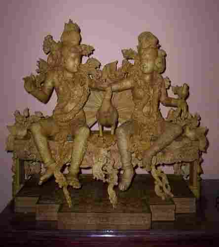  मयूर प्रतिमा के साथ सैंडलवुड राधा कृष्ण