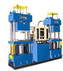 Industrial Fully Automatic Moulding Machines Capacity: 10Lt