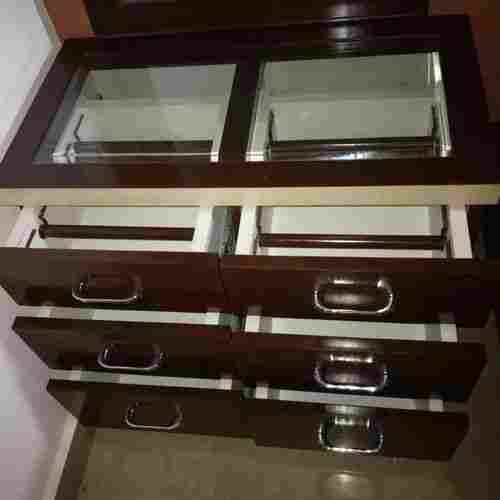 Counter with 6 Drawers
