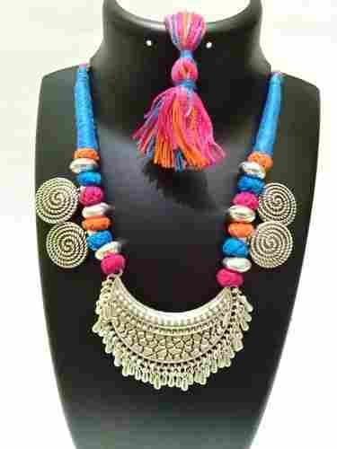 Ladies Designer Thread Necklace