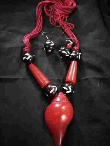 Glass Beads Red Necklace