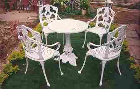 White Antique Garden Table Set