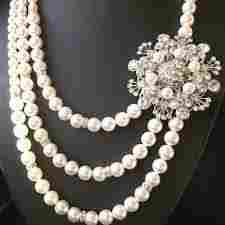 Light Weight Pearl Necklace