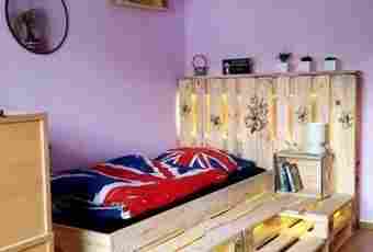 Low Cost Wooden Pallet Bed