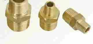 Brass Pipe Hex Reducing Nipple Fitting (1/2*1/4)