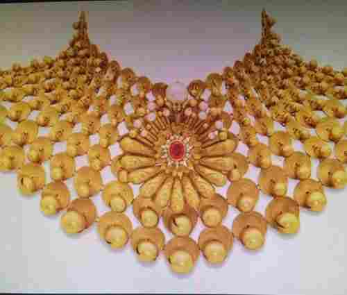 Beautiful Design Gold Necklace