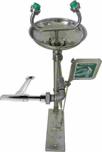 Wall Mounted Eye Wash Station (Hand Operated & Foot Operated)
