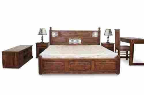 Fine Finish Wooden Bed