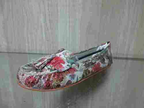 Floral Printed Turmuk Shoes