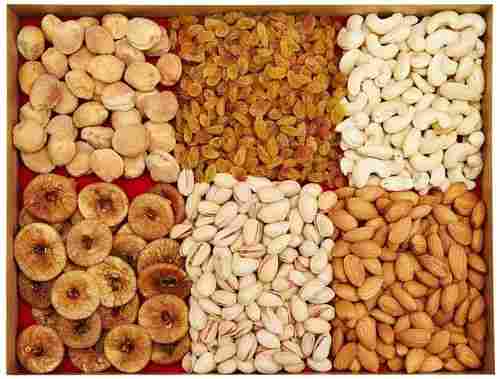 Cashews Nuts, Almonds, Pistachios, Walnuts, Raisins, Apricots (Dry Fruits)