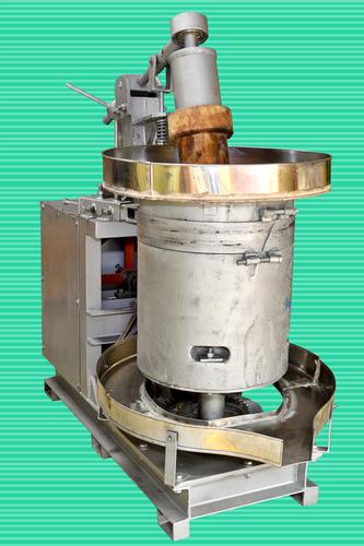 Semi-Automatic Groundnut Oil Extraction Machine