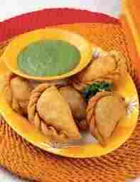 Gujarati Ghughra (Gujiya) Sweet