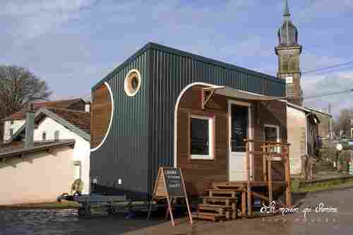 House On Wheels (Mobile Home)