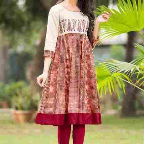 Red and White Color Ladies Cotton Kurti with 3/4 Sleeves