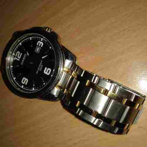 Round Shape Analog Wrist Watches