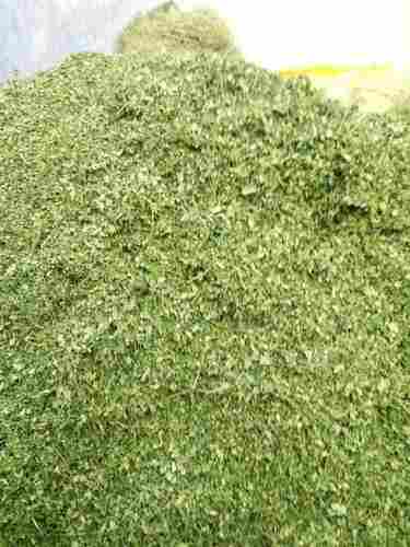 Organic Green Moringa Leaves