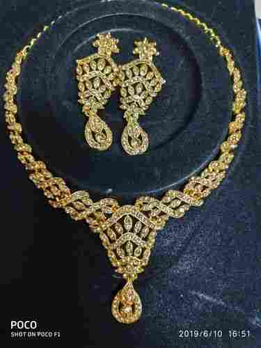 Shinning Fashion Golden Necklace