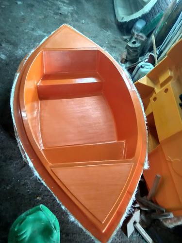 Multi Color Frp Rowing Boat Capacity: 600 Kg/Hr