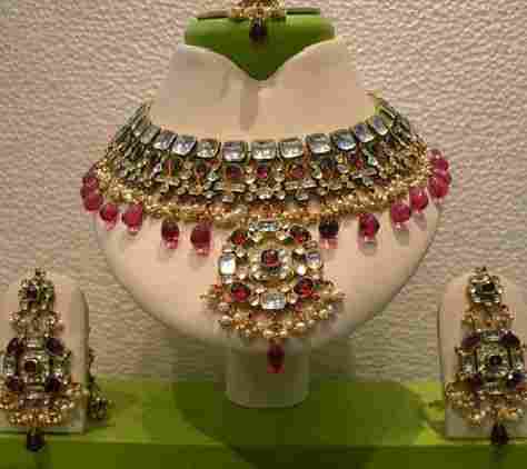 Indian Jewelry Weddings Kundan Necklace Set