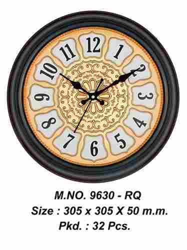 Elegant Look Round Wall Clock