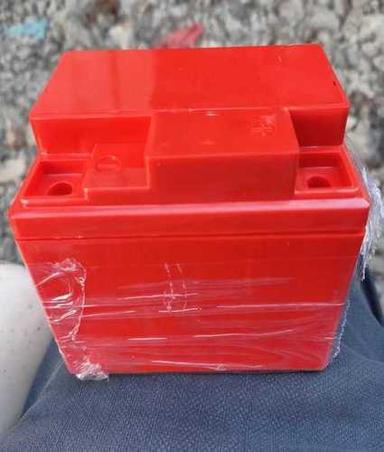 Red Plastic Body Battery Container 