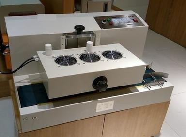 Creamy White Continuous Induction Sealing Machine