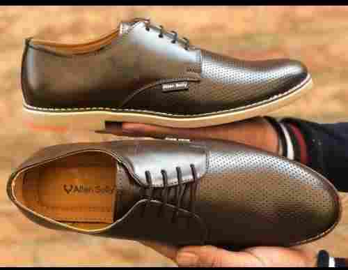Finely Finished Mens Formal Shoes