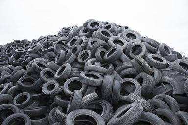 Black Tyre Scrap For Industrial Use Purity: 100%