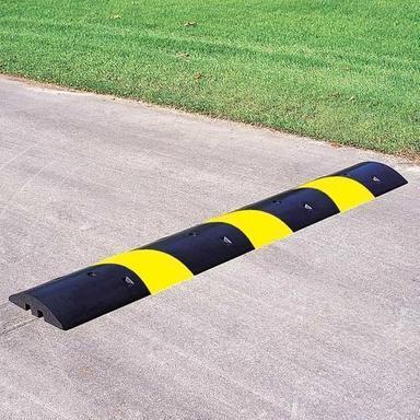 Yellow And Black Speed Hump Size: 300X500X50