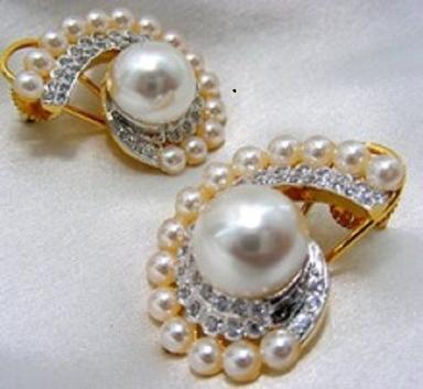 Big Pearl Clip On Earrings Gender: Female